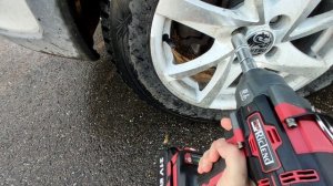 Гайковёрт аккумуляторный Riclend - состав набора, как быстро откручивает колесные болты