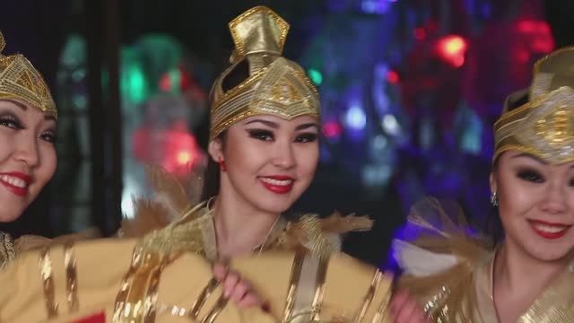 Бриллиантовый цирк России (англ.яз.)