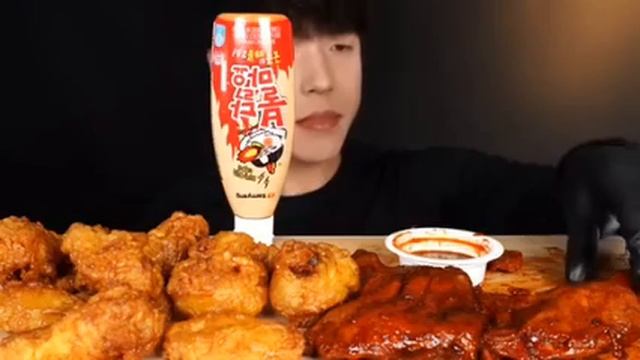 Мукбанг курица барбекю и во фритюре Еда на камеру смотреть онлайн