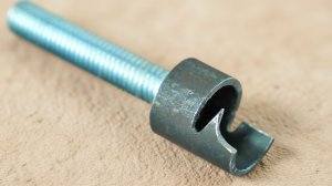 Как сделать открывалку для консервов из трубы и болта | Лайфхак DIY