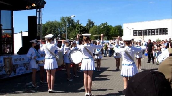 Выступление Барабанщиц