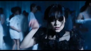 танец уэнздэй в нормальной скорости