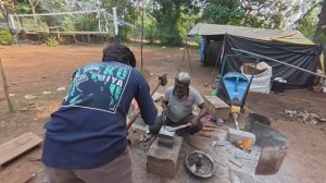 Настоящая Индия. Тут на самом деле рай и для когота АД. Красный форд Мини Анкурват. Каста рабочих.