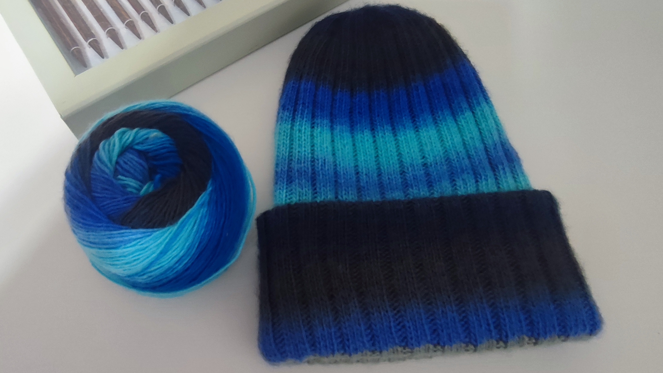 Двойная детская шапочка с отворотом.