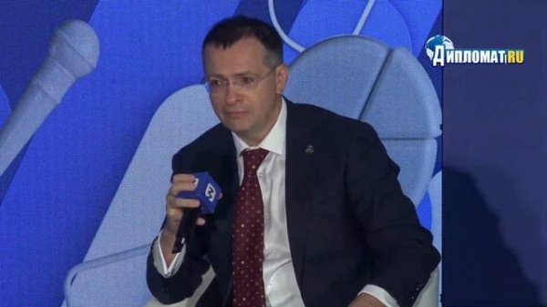 «10 часов над одной страной»: Мединский — о русском мире, которого Европа не понимает