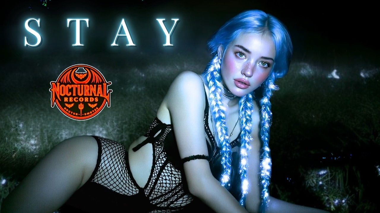 Lune Blue - Stay (Official Music Video) смотреть онлайн