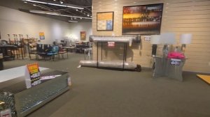 Сельчанка в Америке/ЕДЕМ ПОКУПАТЬ ДИВАН.