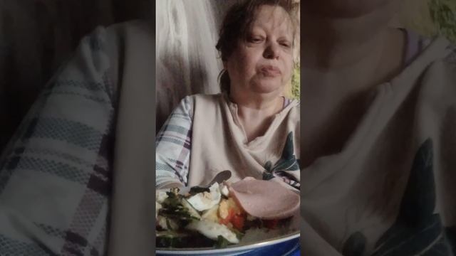 Кушаю и болтаю смотреть онлайн