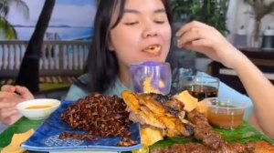 Мукбанг фасолевая лапша, курица, яйца , мороженое Еда на камеру