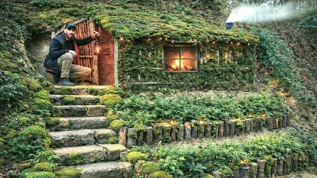 Строю убежище для выживания под скалистым утесом. Теплая и уютная хижина. Бушкрафт смотреть онлайн