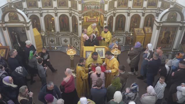 Запись трансляции 8 февраля 8:40. Часы. Литургия смотреть онлайн