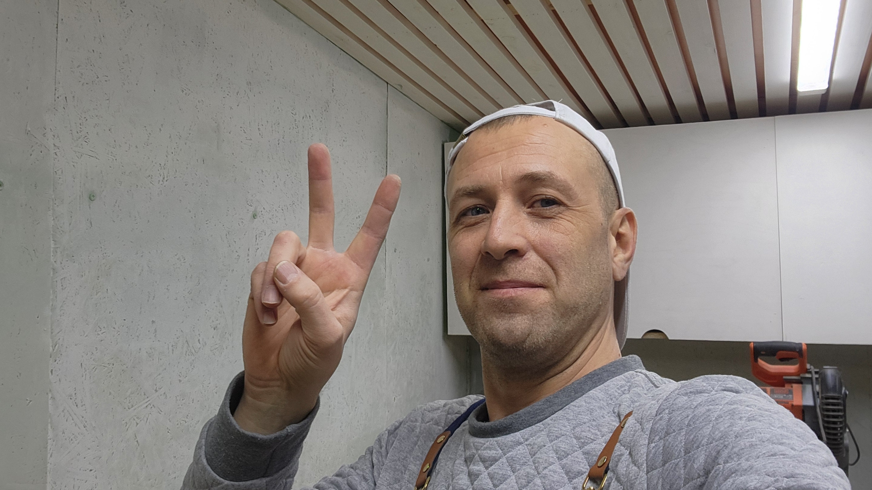 Вернулся в мастерскую смотреть онлайн