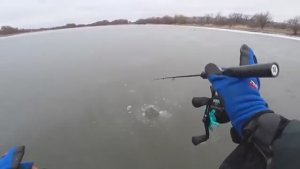 ЗАБРАЛИСЬ НА ЛЬДИНУ И ПОПАЛИ НА ЖОР!!! Зимняя рыбалка 2025.