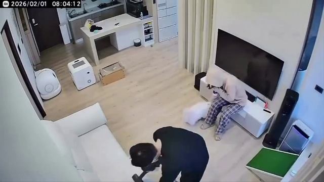 Редкое явление домашнего торнадо смотреть онлайн