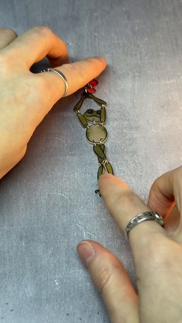 Подвес брелок лягушка смотреть онлайн