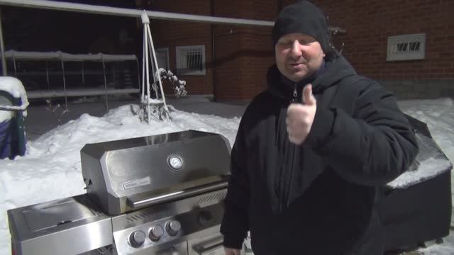 ГАЗОВЫЙ ГРИЛЬ PRIMELINER!) МОЖНО ЛИ ГОТОВИТЬ В -30 МОРОЗА?) ЖАРИМ ШАШЛЫЧКИ ИЗ ЛОСОСЯ!) смотреть онлайн