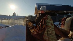 ДЕЛАЮ УБОРКУ ВО ВСЁМ ДОМЕ, ПЕРЕХЛОПАЛА, ПЕРЕМЫЛА..