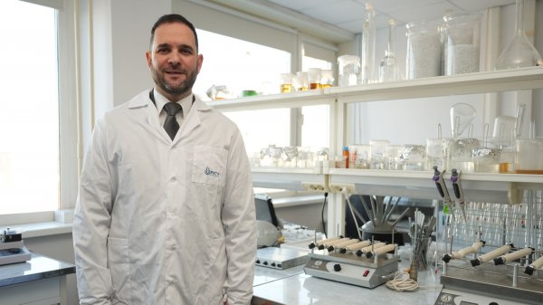 Профессор РАН, доктор химических наук Александр Мажуга: Наука – это призвание и профессия