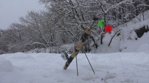 УЕХАЛИ В ЛЕСНУЮ ГЛУШЬ И НАДОЛБИЛ ПЛОТВЫ НА ВЕРТОЛЁТ.