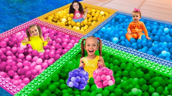 Играем в бассейне с шариками четырёх цветов!