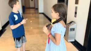 Зажигательные танцевальные песенки для детей! Играем вместе.