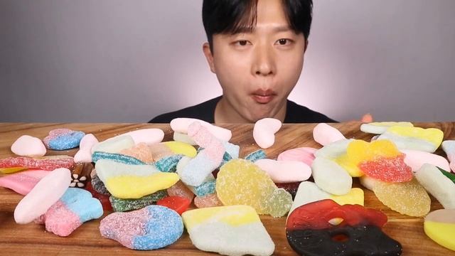 Мукбанг мармелад Еда на камеру смотреть онлайн