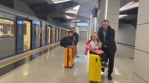 гонки на чемоданах в метро)))