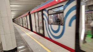 электропоезд 81-775.2 Москва 2024 отправляется со станции Коломенская