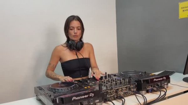 simona wav - 31 de enero de 2026