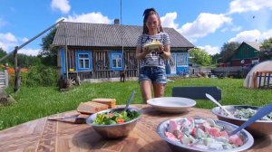 Деревенская жизнь молодой семьи! Но не всегда всё  получается...)