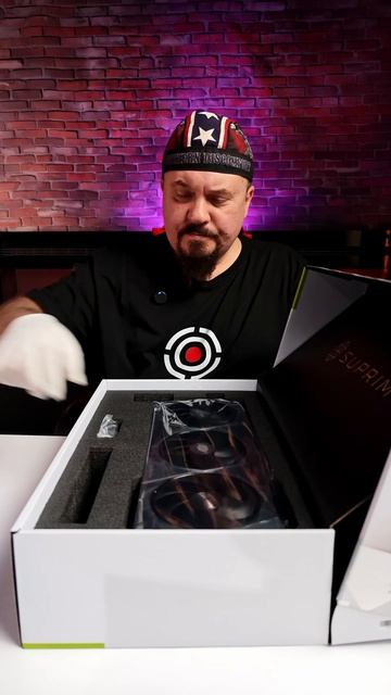 MSI RTX 5090 SUPRIM SOC — Распаковка Флагмана Без Компромиссов смотреть онлайн