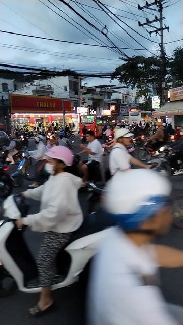 движение транспорта в Нячанг