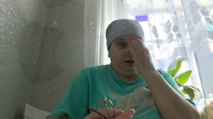 Уехала в город без денег.