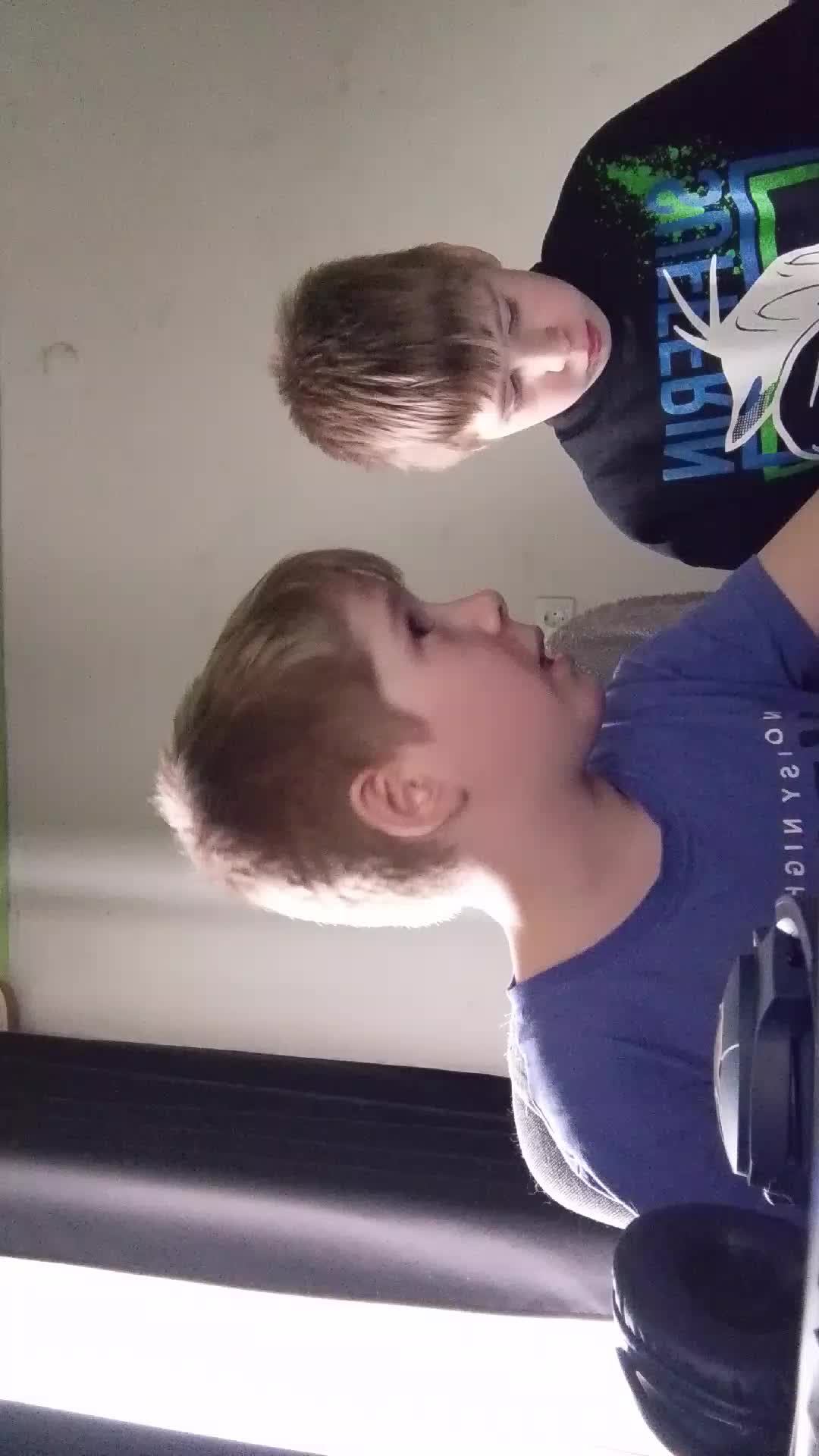 с братом смотреть онлайн