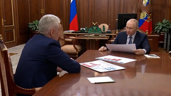 "Результаты впечатляют" - Путин похвалил Собянина за похорошевшую Москву.