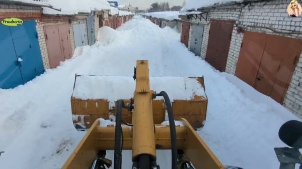 Строительство, расчистка снега погрузчиком , продолжение