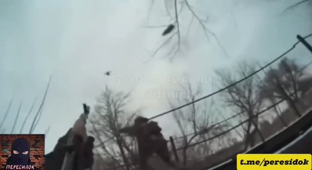 Косые ВСУшники ловят близкий прилёт смотреть онлайн