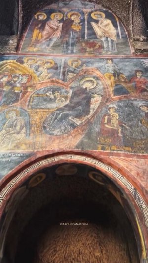 В какой-то момент истории, высокоразвитая цивилизация, имеющая свою культуру ушла жить под землю.