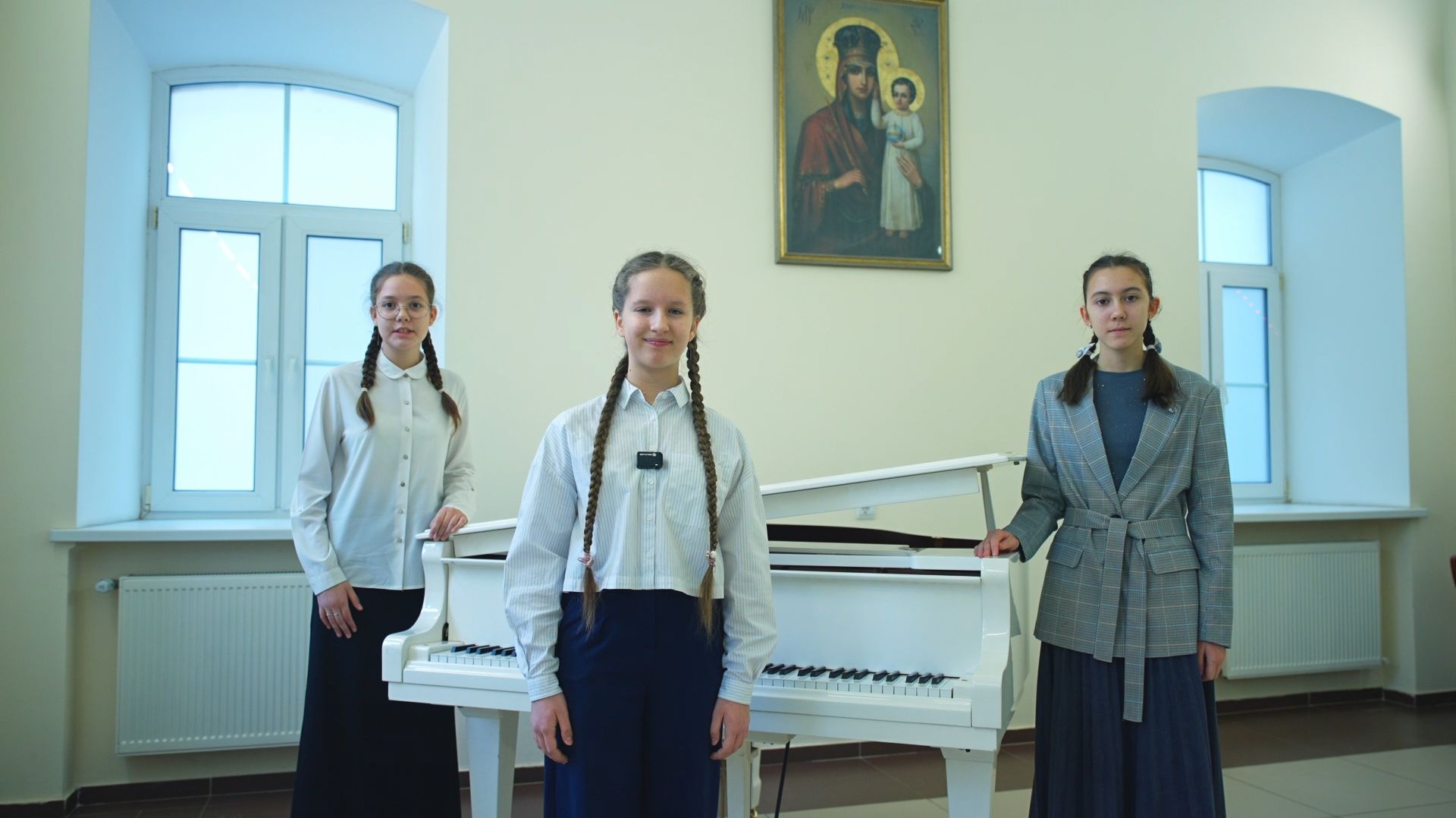 Воспитанники Образовательного центра при СПДС поздравили митрополита Игнатия с днем тезоименитства смотреть онлайн