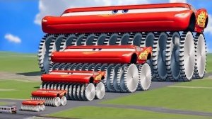 Большая и маленькая Широкая Молния Маккуин Монстр-трак против поезда