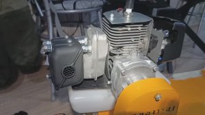 Дополнительный глушитель для двигателя триммера. Стало гораздо тише!