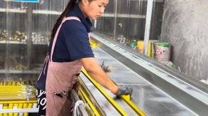 Как делают рулетки. Процесс массового производства стальных измерительных лент.