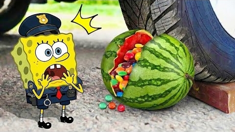 боже!! Машинка-экспериментатор против Губки Боба и арбуза M&M | Хрустящие и мягкие игрушки смотреть онлайн