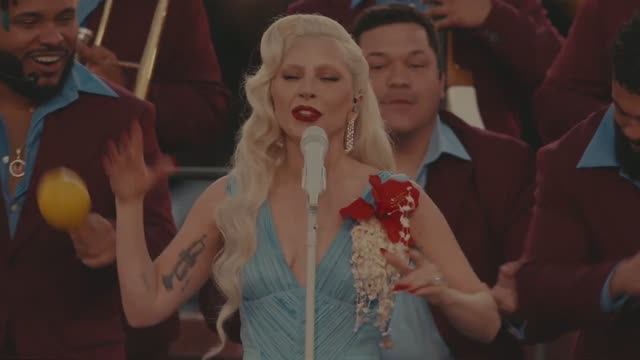 Bad Bunny's Apple Music Super Bowl Halftime Show смотреть онлайн