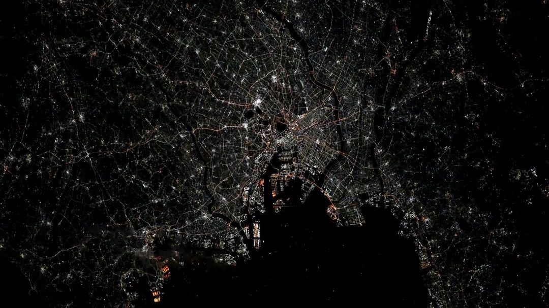 FJ9 - Cocoon(DIALEKT RADIO #313) смотреть онлайн