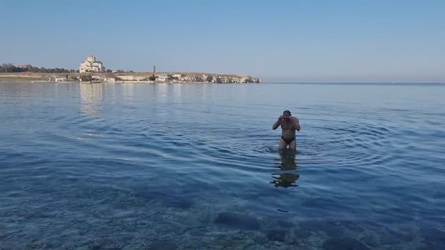 31.10.21. - годом ранее