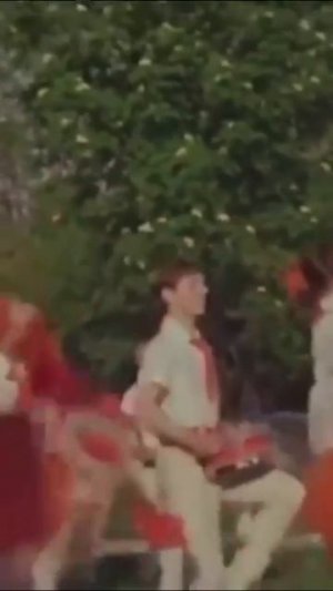 Билли Айлиш. 

"Прекрасное далеко", нейрокавер