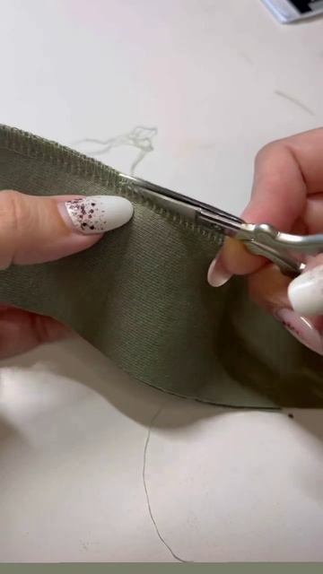 ❗️Как быстро распороть обверлочную строчку❗️ смотреть онлайн