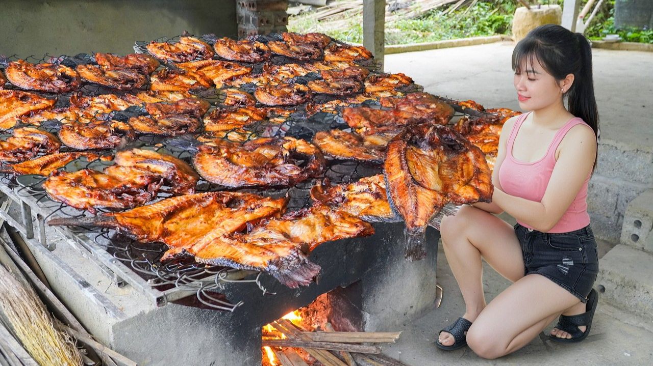 Нхат купила много рыбы на Большом озере, приготовьте копченую рыбу и продайте на деревенском рынке. смотреть онлайн