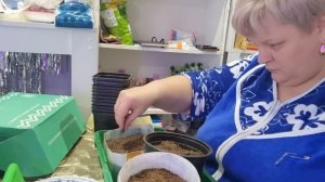 Сею лук как умею🙈🤣👍